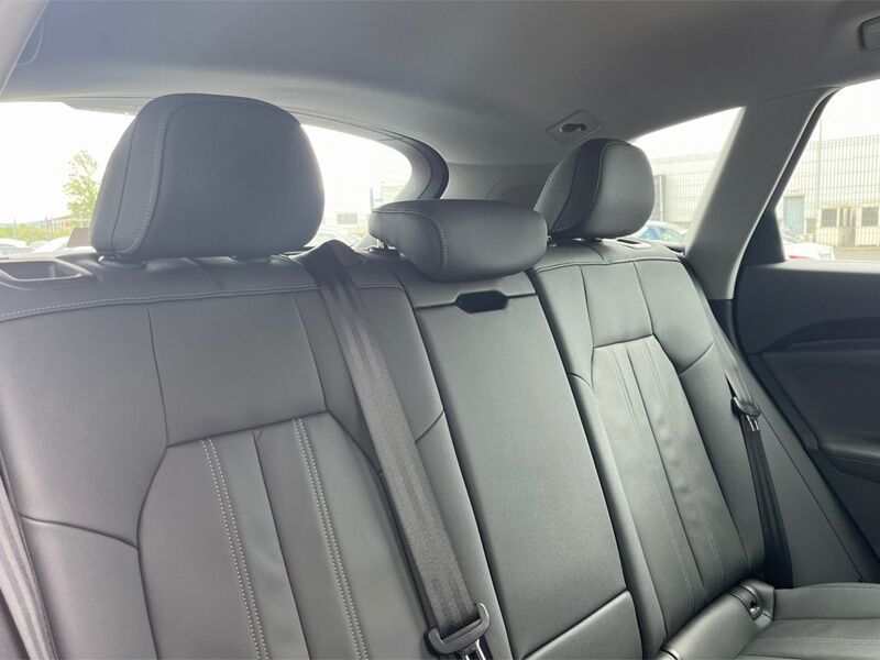 More views of Audi Q5