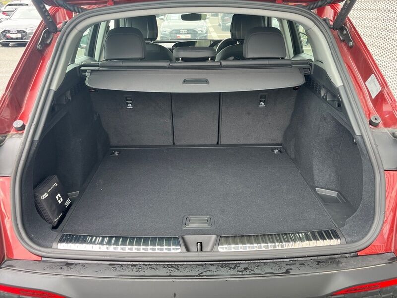 More views of Audi Q5