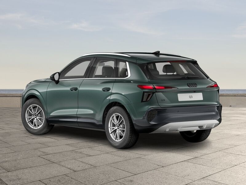 More views of Audi Q3