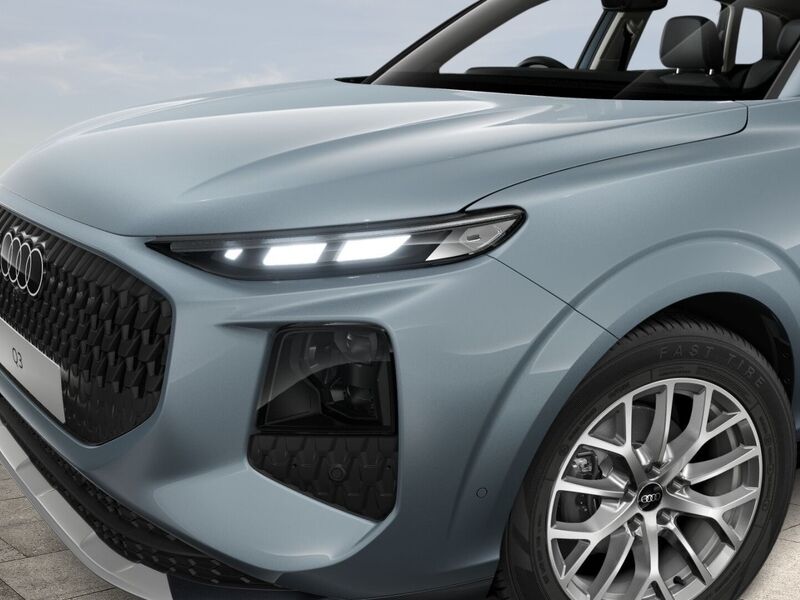 More views of Audi Q3