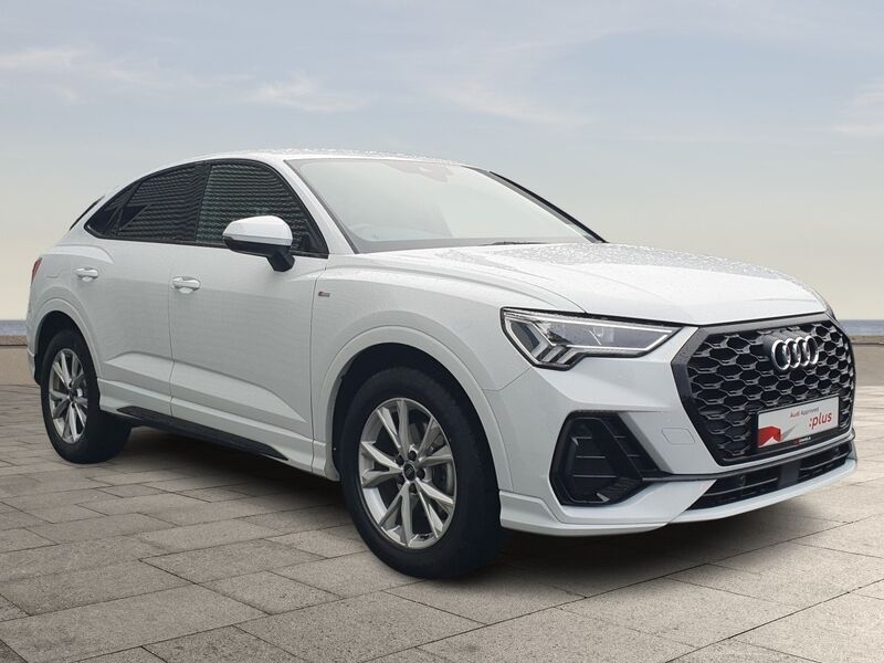 More views of Audi Q3