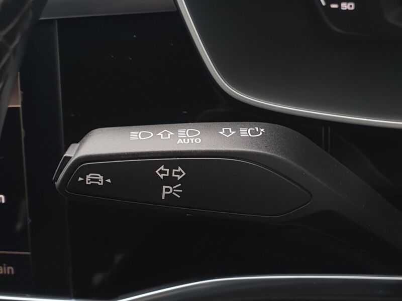 More views of Audi Q3