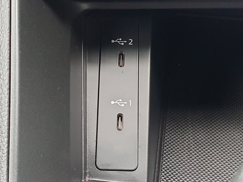 More views of Audi Q3