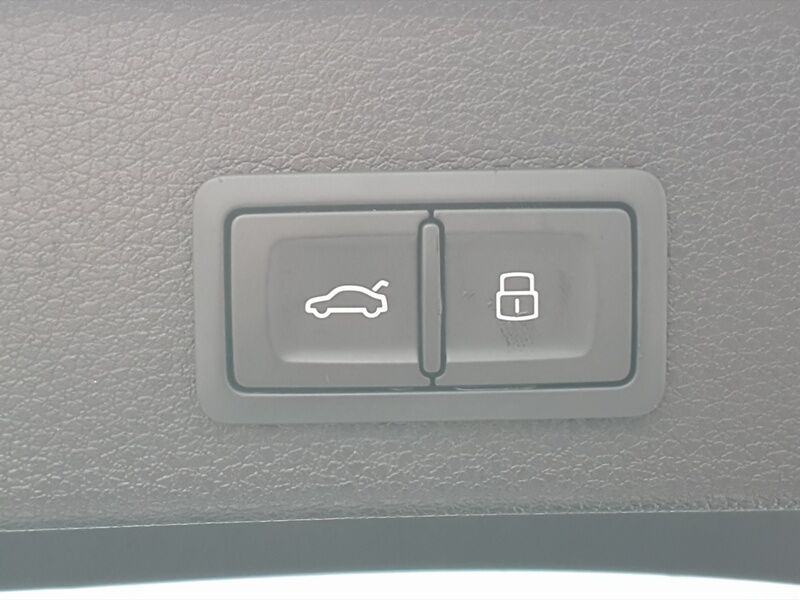 More views of Audi Q3