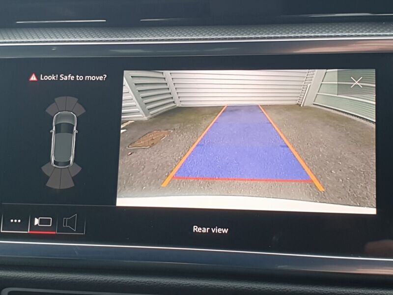 More views of Audi Q3