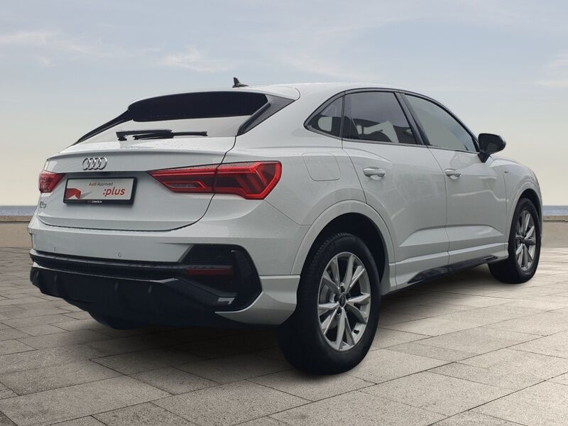 More views of Audi Q3