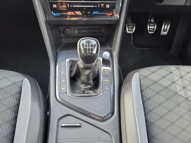 More views of Volkswagen Tiguan