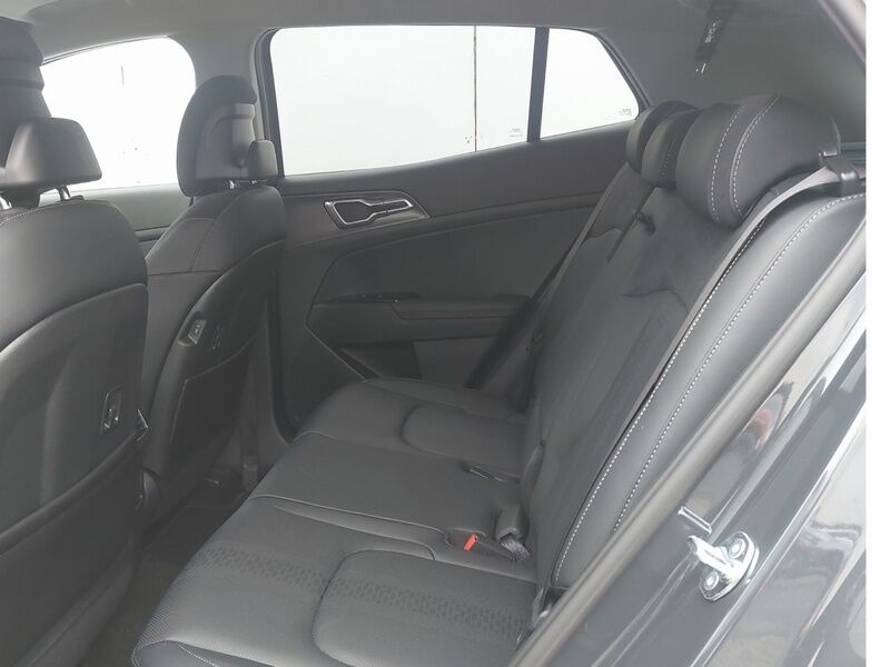 More views of Kia Sportage