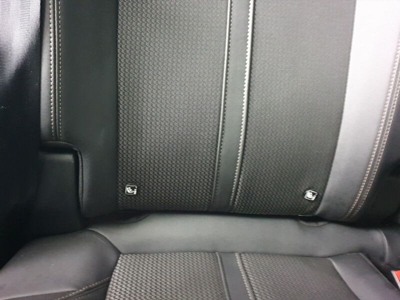 More views of Peugeot 3008