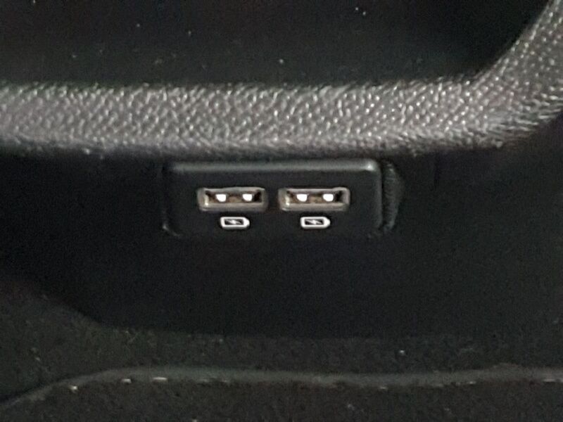 More views of Peugeot 3008