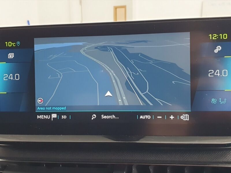 More views of Peugeot 3008