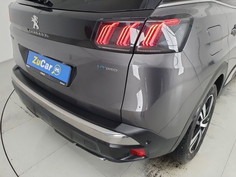 More views of Peugeot 3008