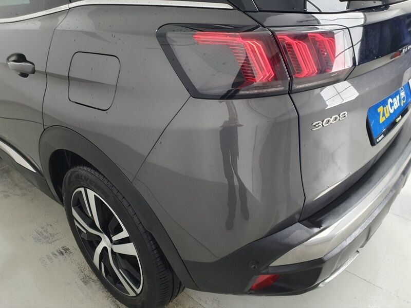 More views of Peugeot 3008