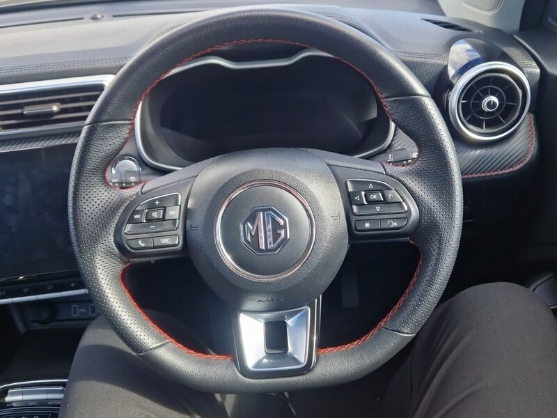 More views of MG ZS