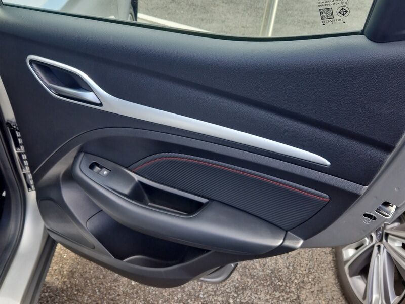 More views of MG ZS