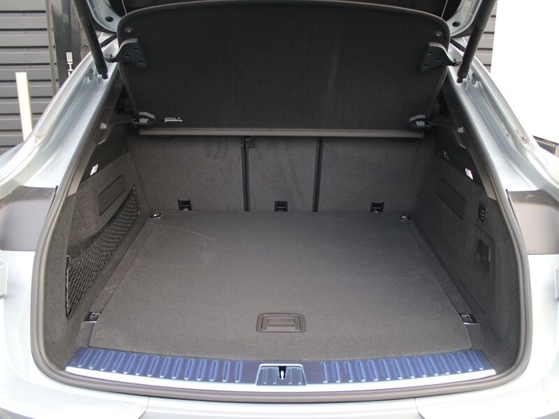 More views of Porsche Cayenne