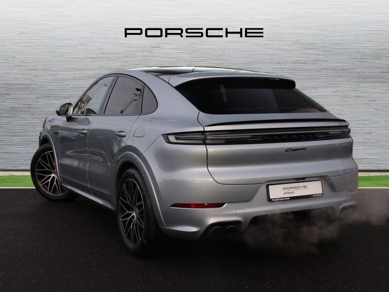 More views of Porsche Cayenne