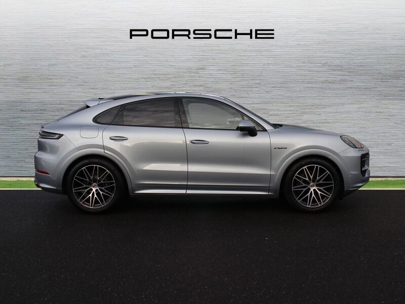 More views of Porsche Cayenne