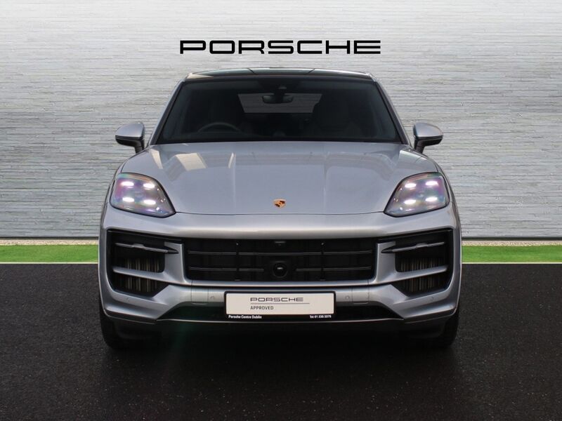 More views of Porsche Cayenne