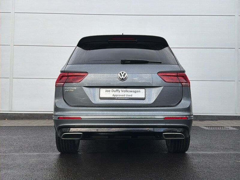 More views of Volkswagen Tiguan Allspace