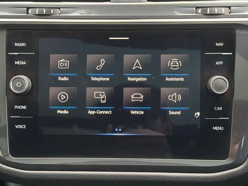 More views of Volkswagen Tiguan Allspace