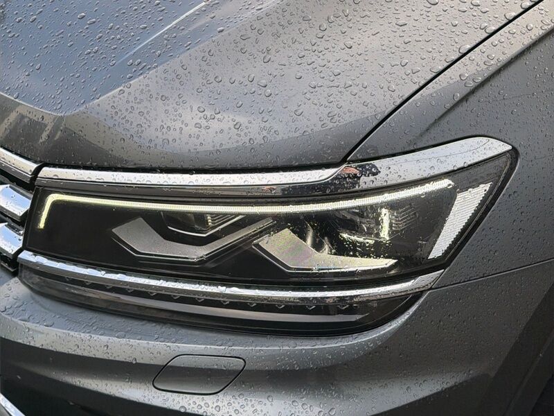 More views of Volkswagen Tiguan Allspace