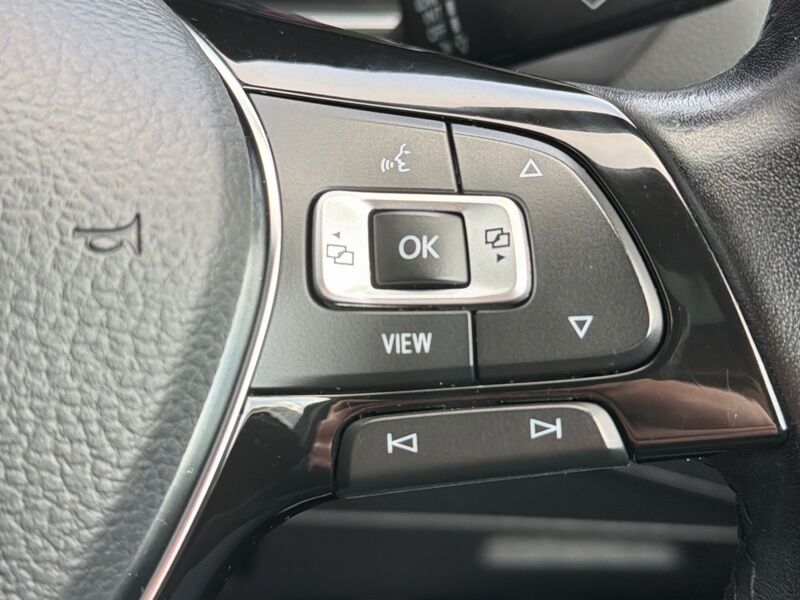 More views of Volkswagen Tiguan Allspace