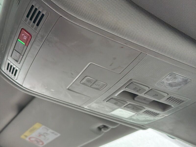 More views of Volkswagen Tiguan Allspace