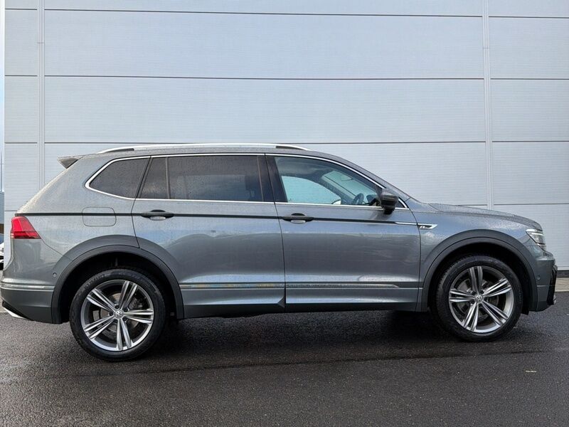 More views of Volkswagen Tiguan Allspace