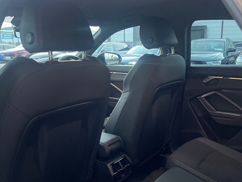 More views of Audi Q3