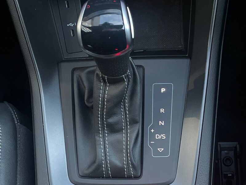 More views of Audi Q3