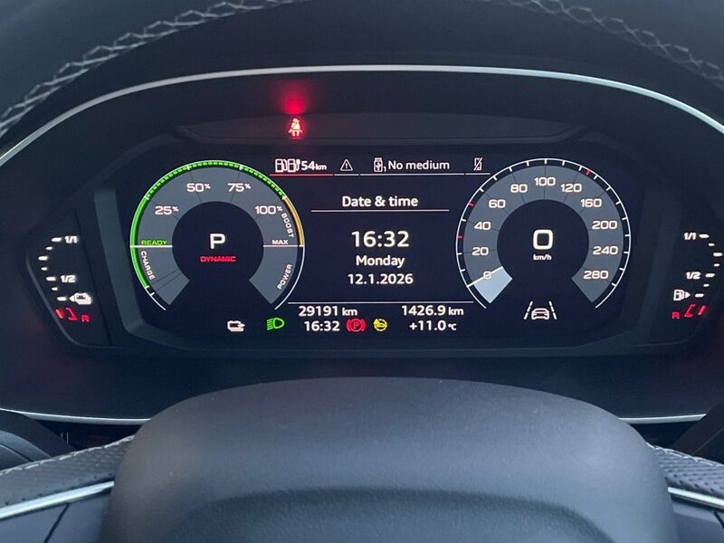 More views of Audi Q3