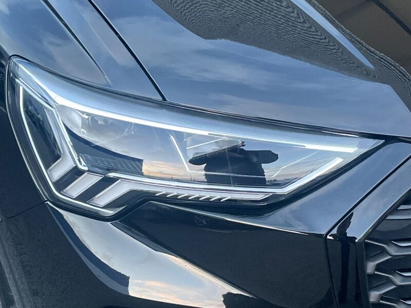 More views of Audi Q3