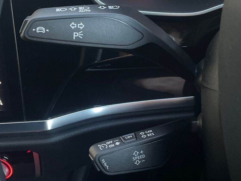 More views of Audi Q3