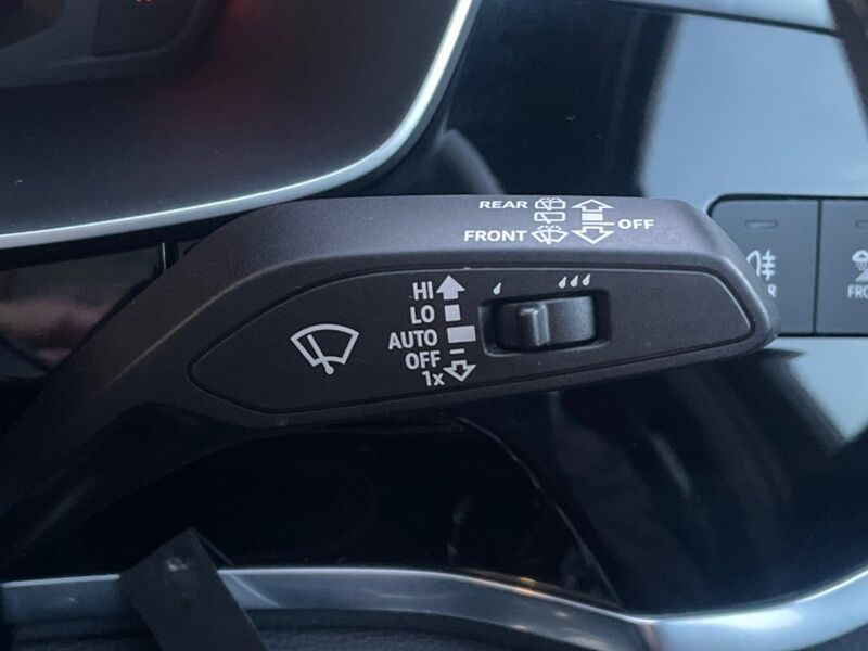 More views of Audi Q3