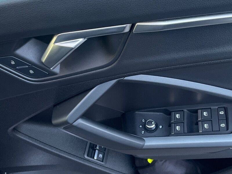 More views of Audi Q3