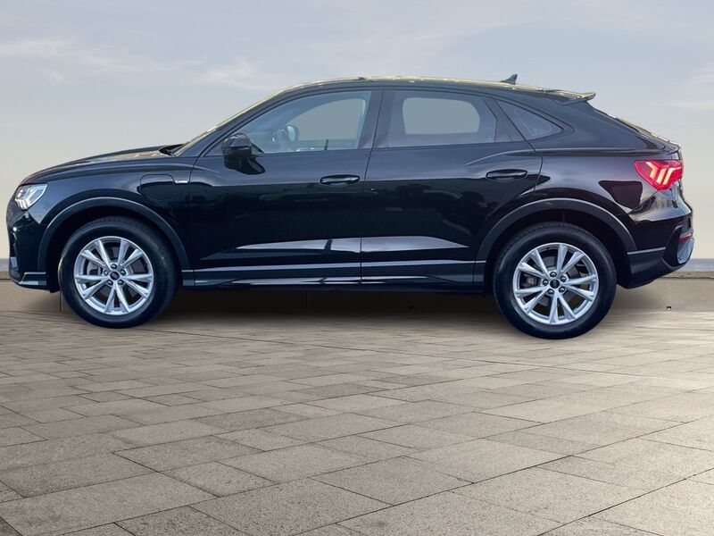 More views of Audi Q3