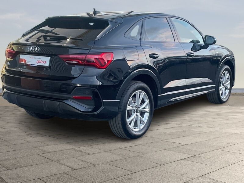 More views of Audi Q3