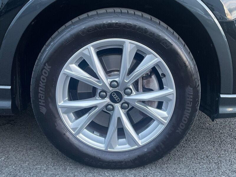 More views of Audi Q3