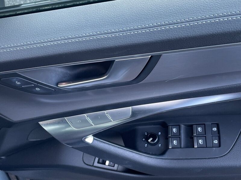 More views of Audi A6