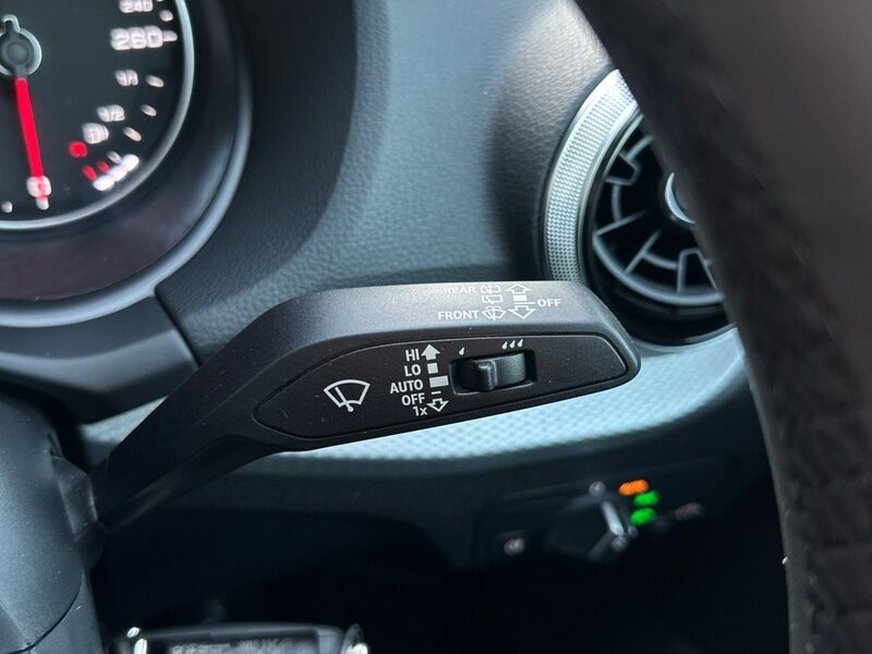 More views of Audi Q2