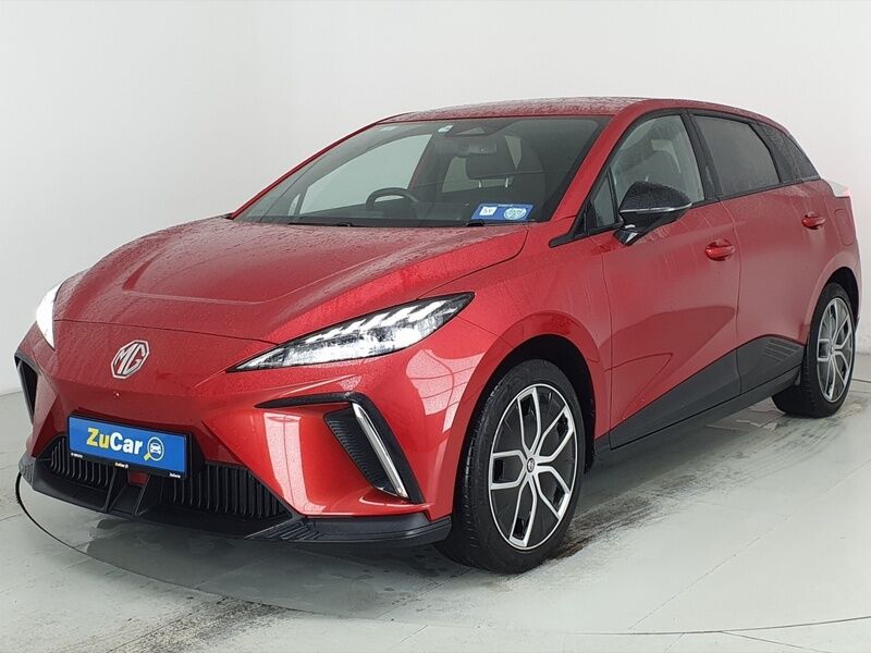 More views of MG MG4