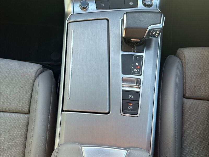 More views of Audi A6