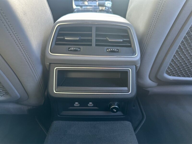 More views of Audi A6