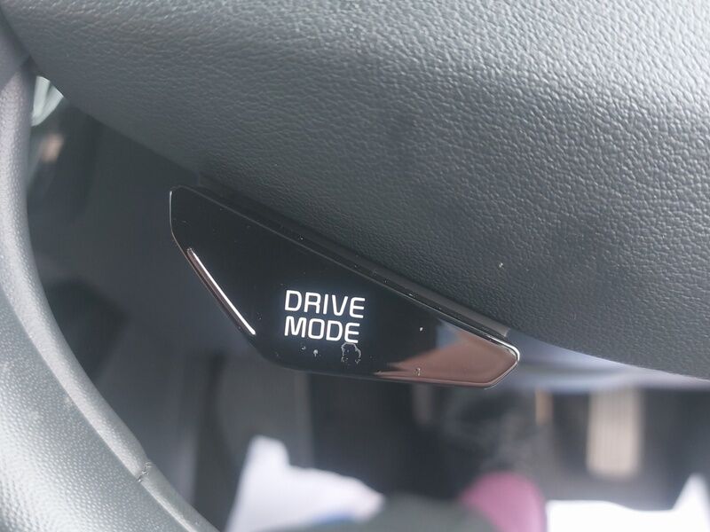 More views of Kia Niro