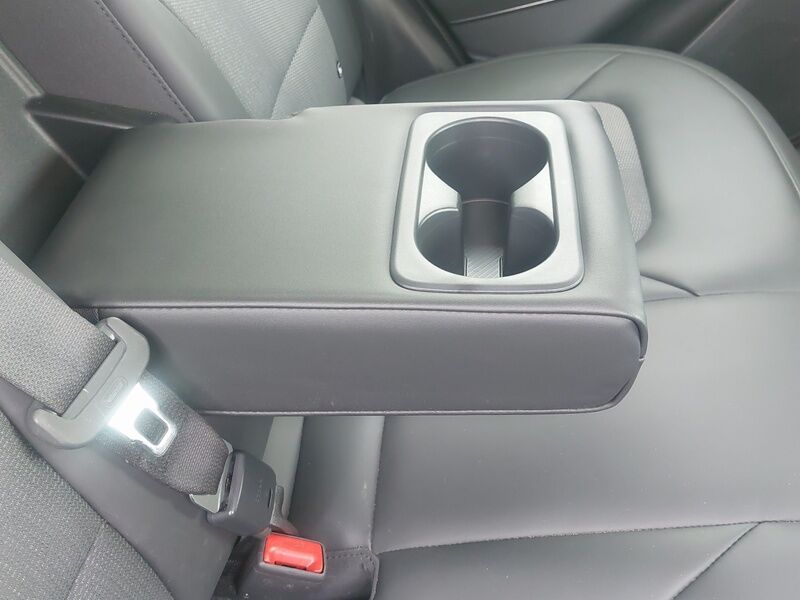 More views of Kia Niro