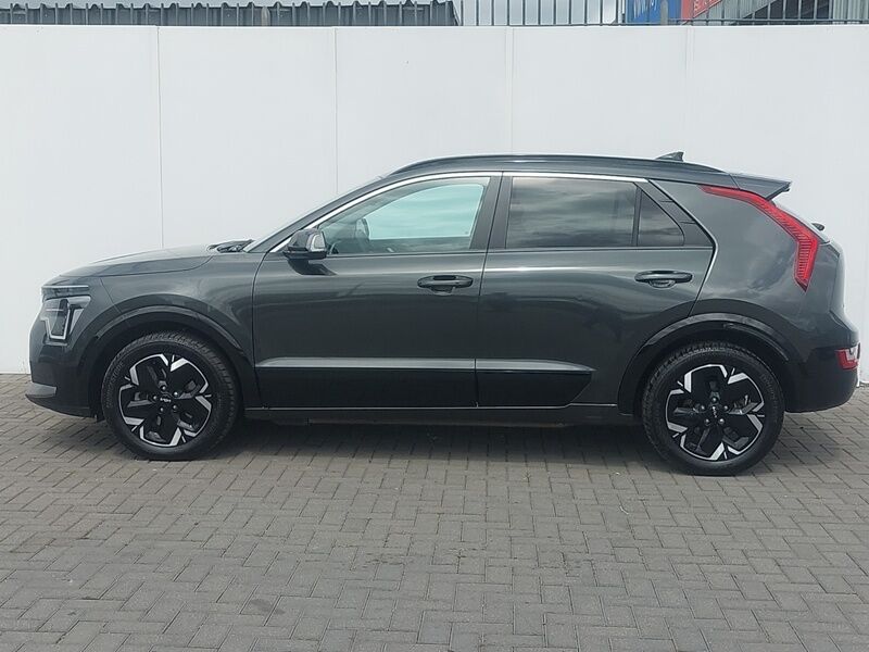 More views of Kia Niro