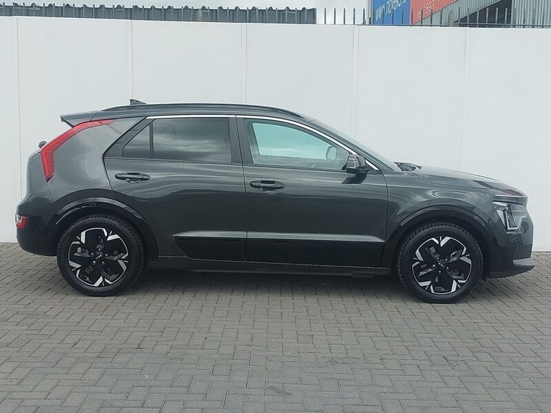 More views of Kia Niro