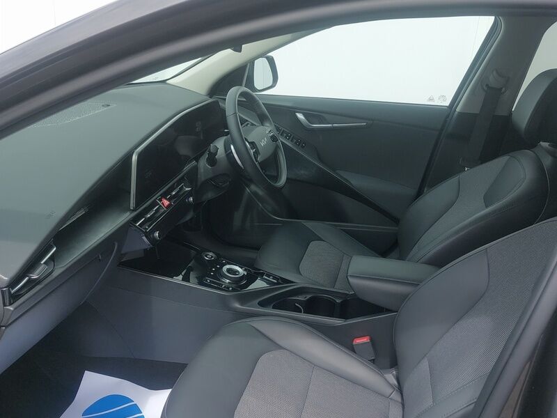 More views of Kia Niro