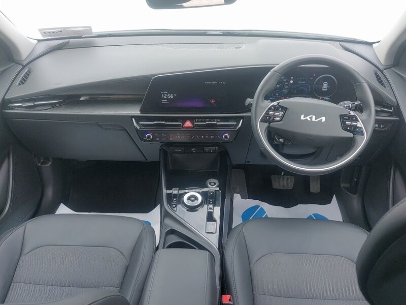 More views of Kia Niro